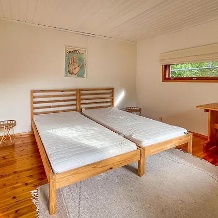 Gunnarsstrand Surf House *