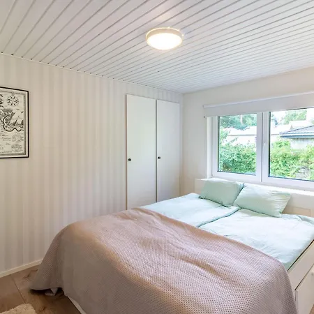 Gunnarsstrand Surf House