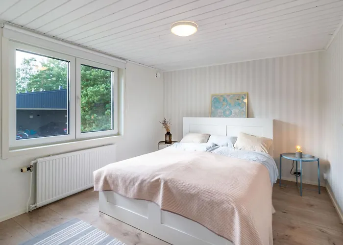 Gunnarsstrand Surf House